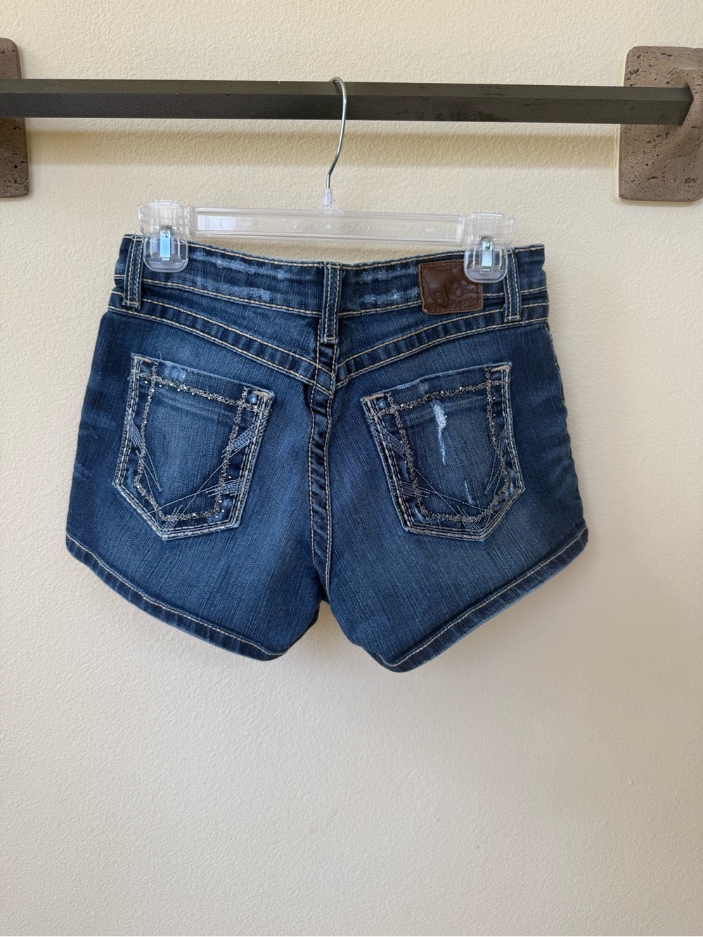 BKE denim shorts - Picture 2 of 4